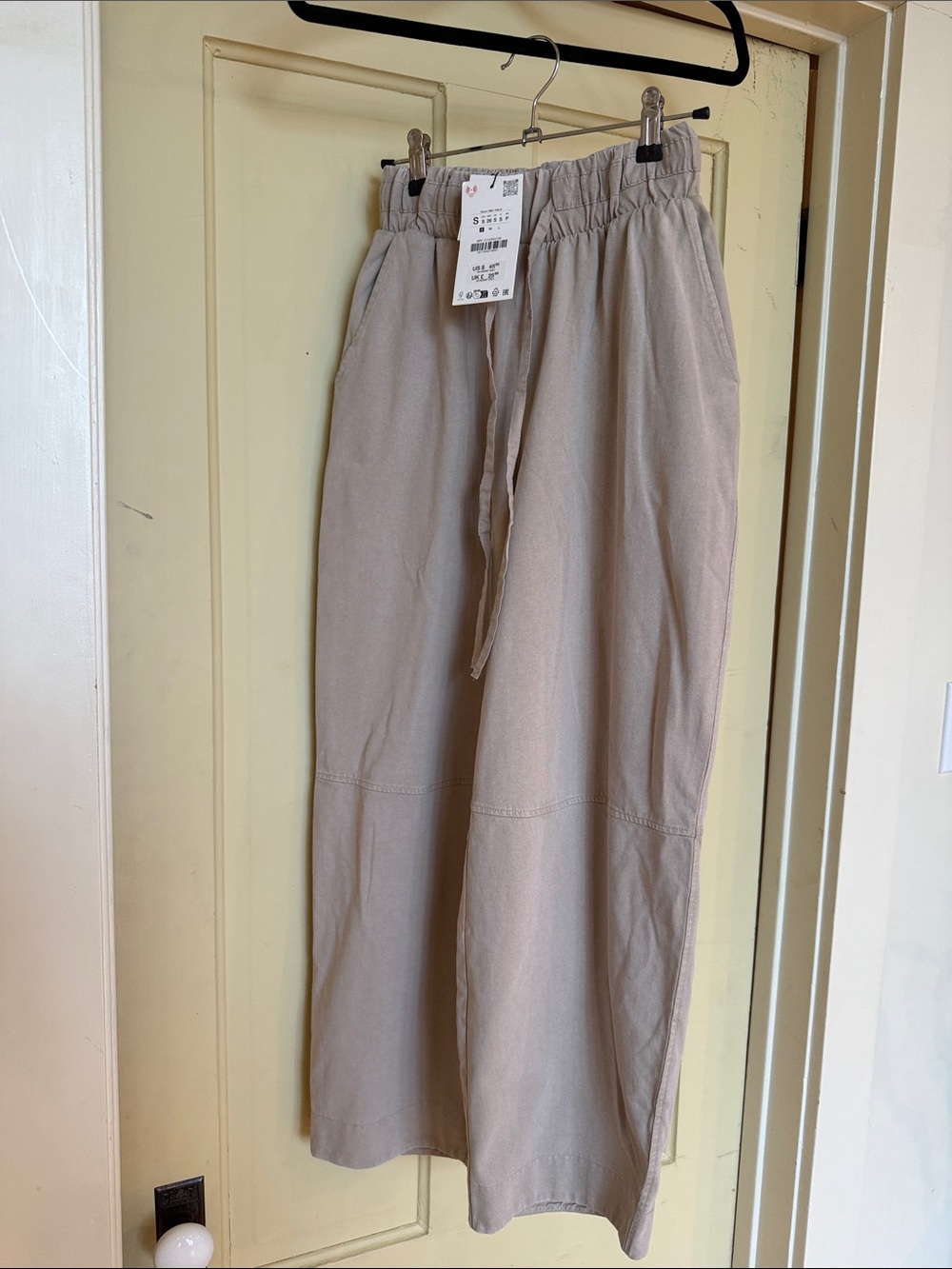 Zara Beige Drawstring Relaxed Joggers